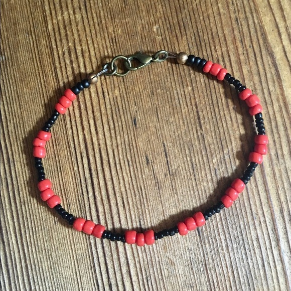 Men's Red and Black Beaded 8 Inch Bracelet/Handmade Men's Bracelet/Men's Jewelry - Picture 4 of 6